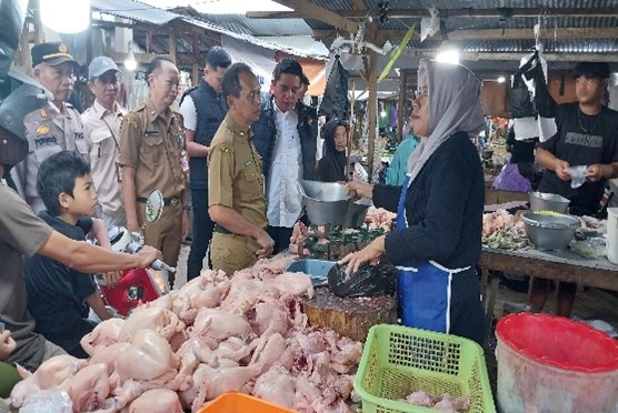 Satgas Pangan HSS Sidak Pasar Terpadu Kandangan, Pedagang Nakal Akan Ditindak Jika Temukan Permainan