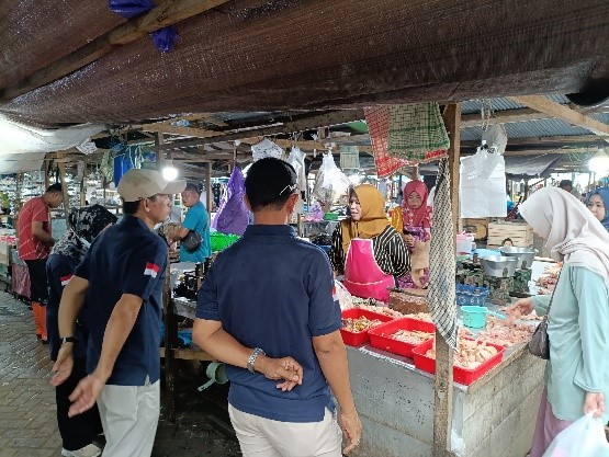 Kepala Dinas Ketahanan Pangan Bersama Jajaran Laksanakan Sidak Pasar di Kandangan